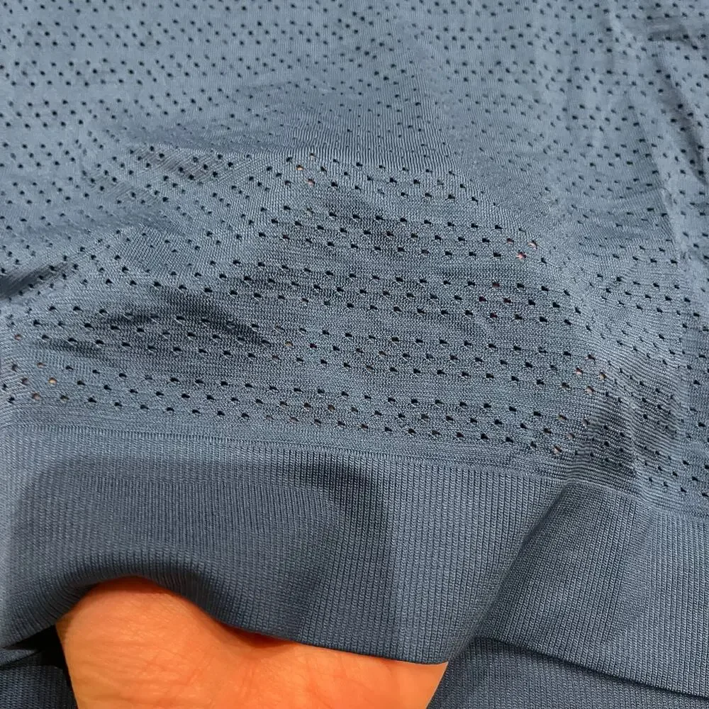 Lululemon Breeze By Muscle Tank Dark Blue 4/6 Athleisure Gym Workout Casual